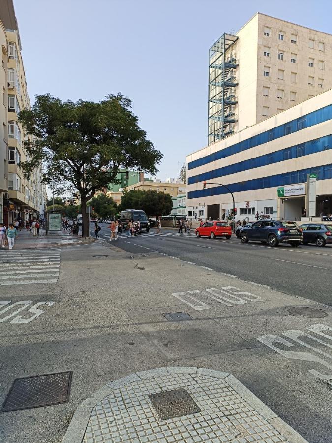 Apartamento Piso Avenida Junto A La Playa Cádiz Exterior foto